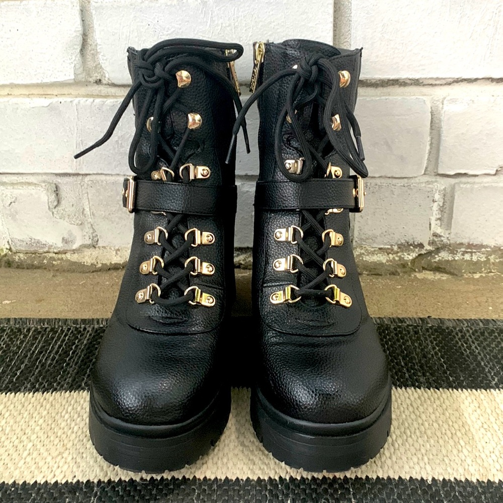9.5 Guess Black Leather Heeled Boots w/ Zipper+Laces
